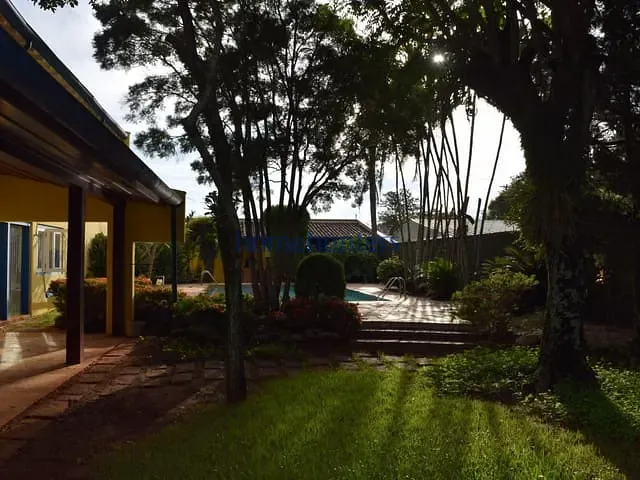 Casa com 950m² 5 quartos e 6 banheiros, à venda, no bairro Jardim das Palmeiras em Campinas