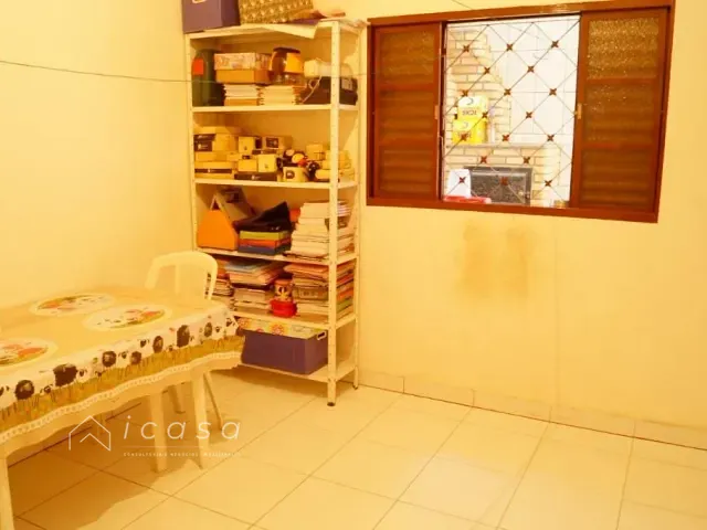 Casa com 235m² 4 quartos e 3 banheiros, à venda, no bairro Vila Menino Jesus em Caçapava