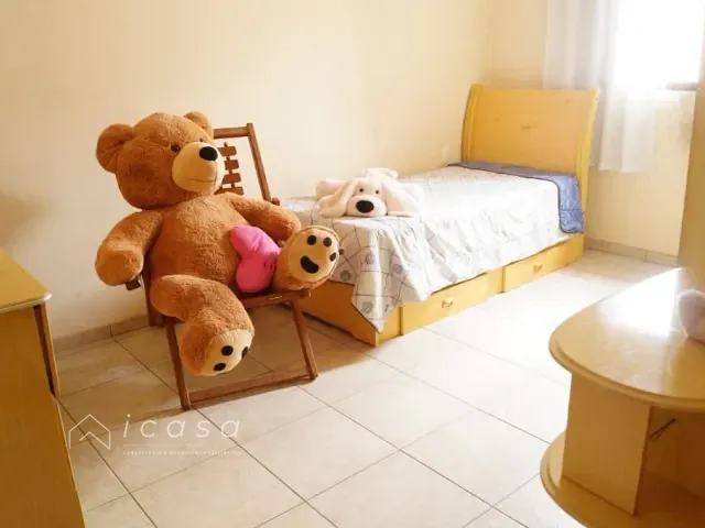 Casa com 235m² 4 quartos e 3 banheiros, à venda, no bairro Vila Menino Jesus em Caçapava