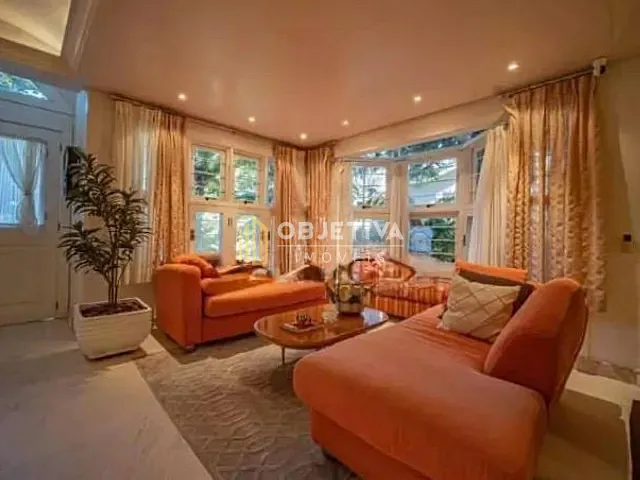 Casa 3 quartos e 3 banheiros, à venda, no bairro bela vista em Gramado