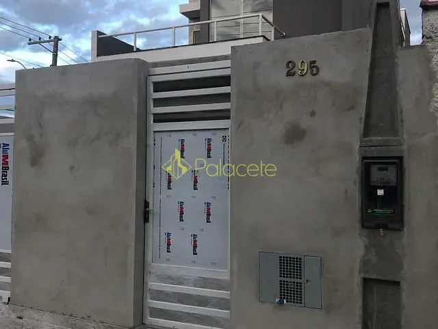 Casa com 150m² 3 quartos e 2 banheiros, à venda, no bairro Santana em Pindamonhangaba