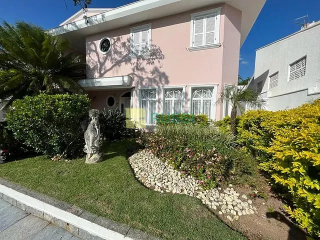Casa com 720m² 4 quartos e 8 banheiros, à venda, no bairro Jardim das Colinas em São José dos Campos