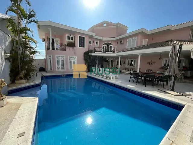 Casa com 720m² 4 quartos e 8 banheiros, à venda, no bairro Jardim das Colinas em São José dos Campos