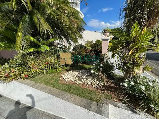 Casa com 720m² 4 quartos e 8 banheiros, à venda, no bairro Jardim das Colinas em São José dos Campos