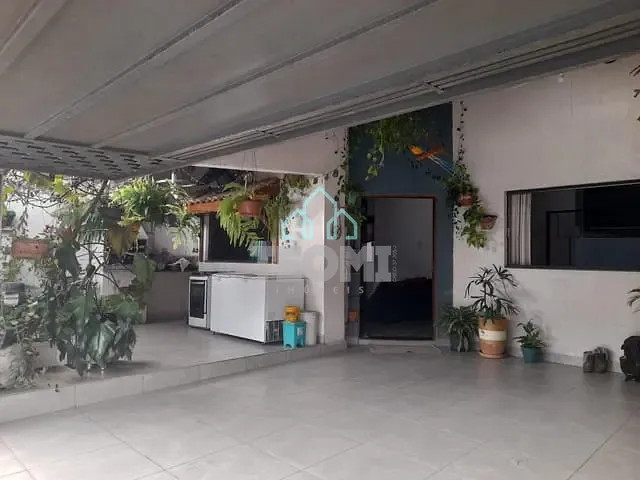 Casa com 250m² 3 quartos e 2 banheiros, à venda, no bairro Loteamento Residencial Vale das Flores em Tremembé