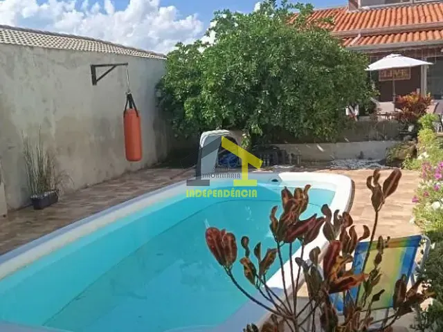 Casa com 250m² 2 quartos e 2 banheiros, à venda, no bairro Villaggio Fosuzzi em Itatiba