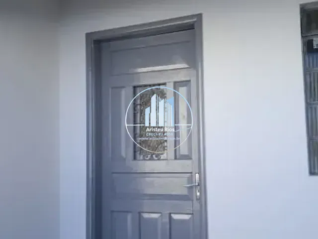 Casa com 70m² 2 quartos e 1 banheiro, à venda, no bairro Centro em Pouso Alegre