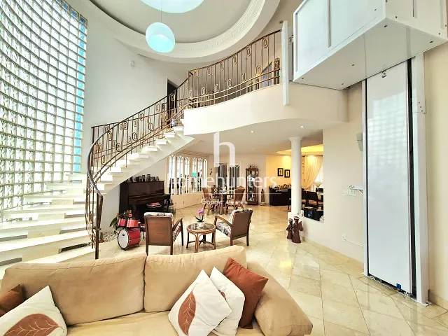 Casa com 640m² 3 quartos e 5 banheiros, à venda, no bairro Residencial Barão do Café em Campinas