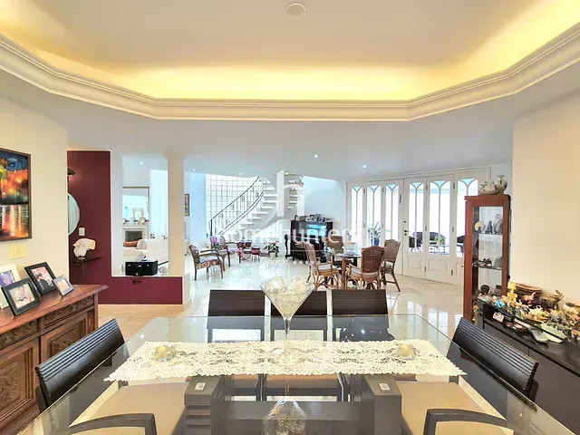 Casa com 640m² 3 quartos e 5 banheiros, à venda, no bairro Residencial Barão do Café em Campinas