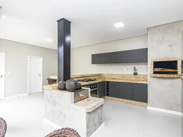Casa 4 quartos e 7 banheiros, à venda, no bairro São Braz em Curitiba