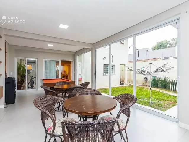 Casa 4 quartos e 7 banheiros, à venda, no bairro São Braz em Curitiba