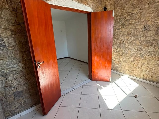 Casa 6 quartos e 4 banheiros, à venda, no bairro Riviera Fluminense em Macaé