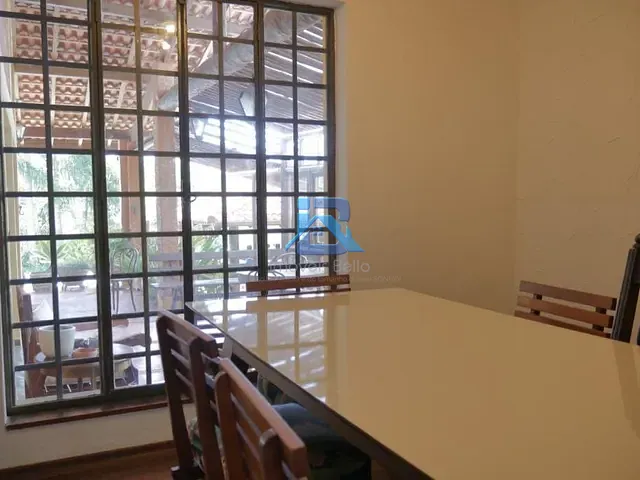Casa com 1847m² 5 quartos e 1 banheiro, para alugar, no bairro Ville Chamonix em Itatiba