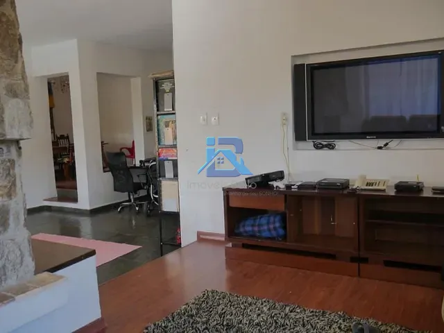 Casa com 1847m² 5 quartos e 1 banheiro, para alugar, no bairro Ville Chamonix em Itatiba