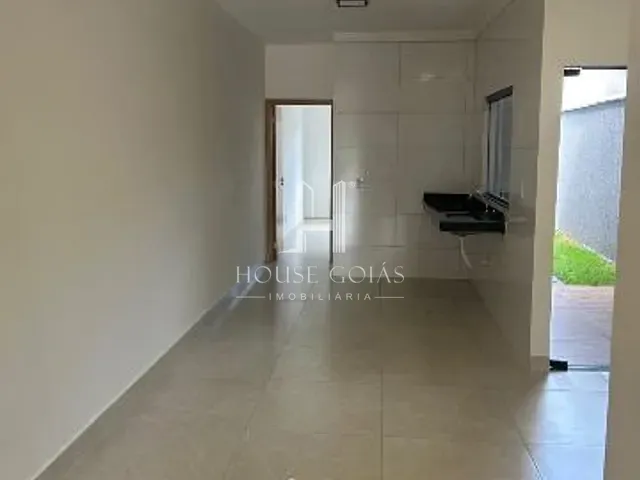 Casa 2 quartos e 2 banheiros, à venda, no bairro Residencial Della Penna em Goiânia