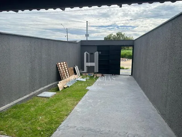Casa 2 quartos e 2 banheiros, à venda, no bairro Residencial Della Penna em Goiânia