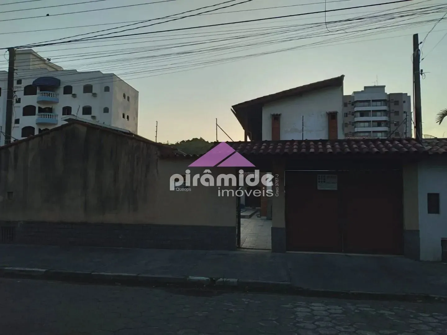 Casa, 4 quartos, 320 m² - Foto 1