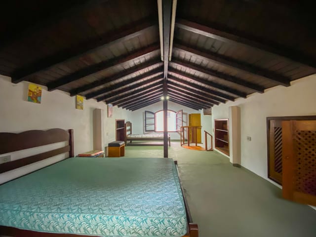 Casa com 360m² 4 quartos e 2 banheiros, à venda ou para alugar, no bairro Centro em Bertioga