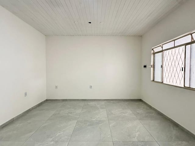 Foto do Casa - Casa comercial para locação com 3 salas, uma vaga e 70 metros, Planalto, Belo Horizonte, MG | Deltalar Imóveis