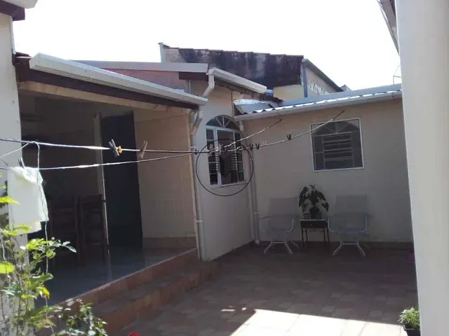 Casa com 200m² 4 quartos e 2 banheiros, à venda, no bairro Parque Residencial Anna Guilhermina Rois Alves em Guaratinguetá