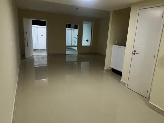 Casa 3 quartos e 2 banheiros, para alugar, no bairro São Marcos em Macaé