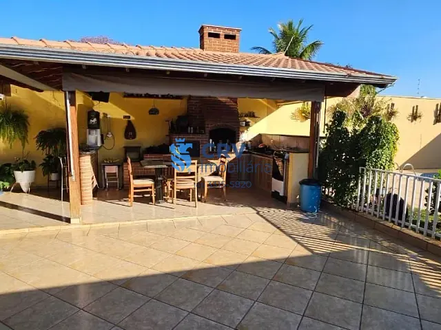 Casa com 414m² 3 quartos e 2 banheiros, à venda, no bairro Vila Goes em Londrina