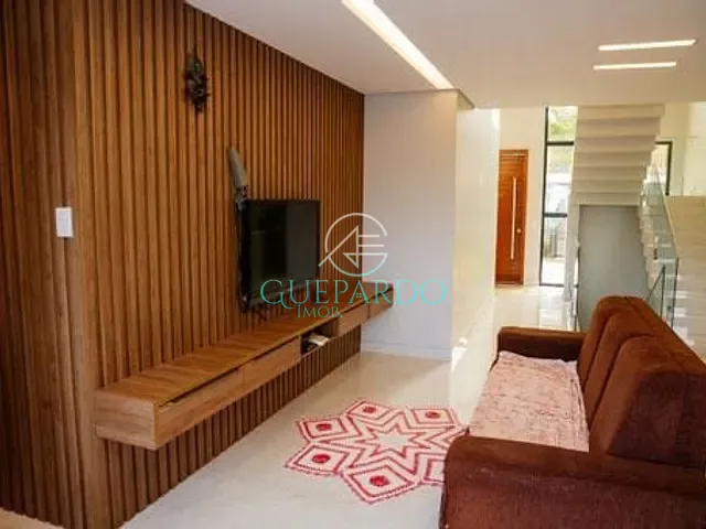 Casa com 390m², à venda, no bairro Lago Parque em Londrina