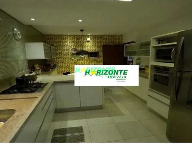 Casa com 550m² 3 quartos e 2 banheiros, à venda, no bairro Urbanova em São José dos Campos