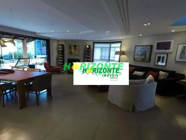 Casa com 550m² 3 quartos e 2 banheiros, à venda, no bairro Urbanova em São José dos Campos