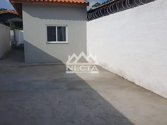 Casa com 157m² 2 quartos e 2 banheiros, à venda, no bairro Balneário dos Golfinhos em Caraguatatuba