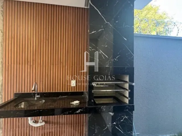 Casa com 180m² 3 quartos e 2 banheiros, à venda, no bairro Cidade Vera Cruz em Aparecida de Goiânia