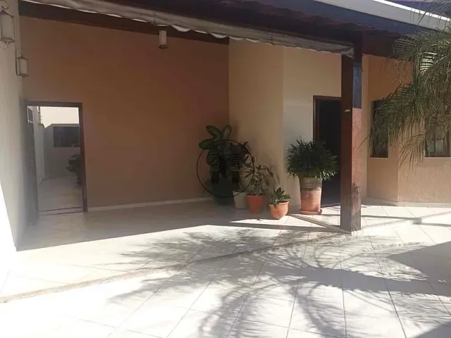 Casa com 250m² 2 quartos e 1 banheiro, à venda, no bairro Parque do Sol em Guaratinguetá