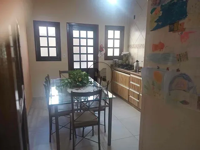Casa com 250m² 2 quartos e 1 banheiro, à venda, no bairro Parque do Sol em Guaratinguetá