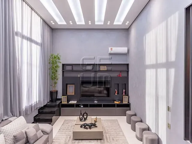 Casa com 1500m² 4 quartos e 6 banheiros, à venda, no bairro Ideal em Londrina