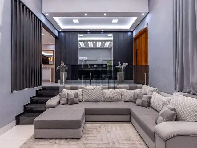 Casa com 1500m² 4 quartos e 6 banheiros, à venda, no bairro Ideal em Londrina