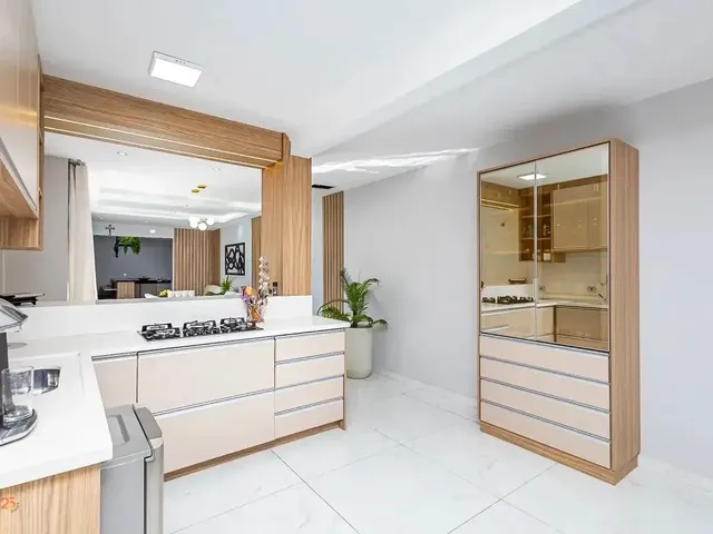 Casa com 392m² 4 quartos e 4 banheiros, à venda, no bairro Novo Mundo em Curitiba