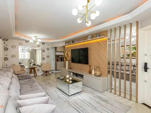 Casa com 392m² 4 quartos e 4 banheiros, à venda, no bairro Novo Mundo em Curitiba