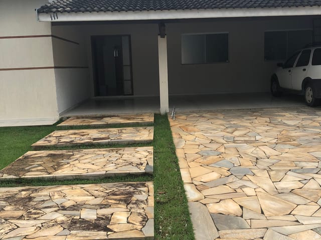 Casa com 420m² 4 quartos e 4 banheiros, à venda, no bairro Condomínio Real Ville em Pindamonhangaba