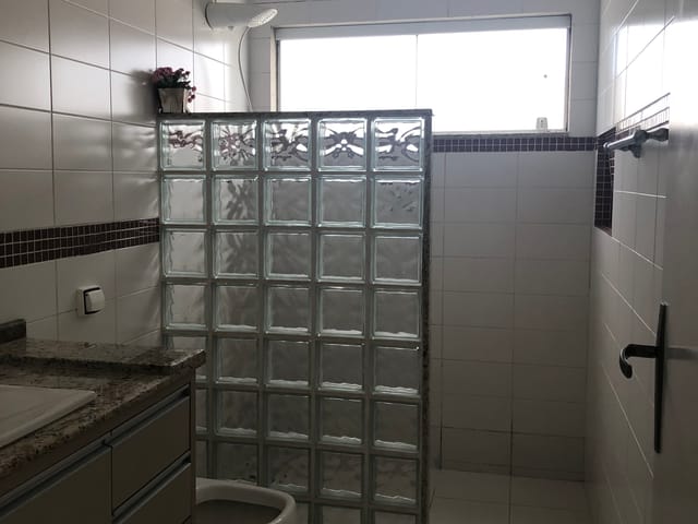 Casa com 420m² 4 quartos e 4 banheiros, à venda, no bairro Condomínio Real Ville em Pindamonhangaba