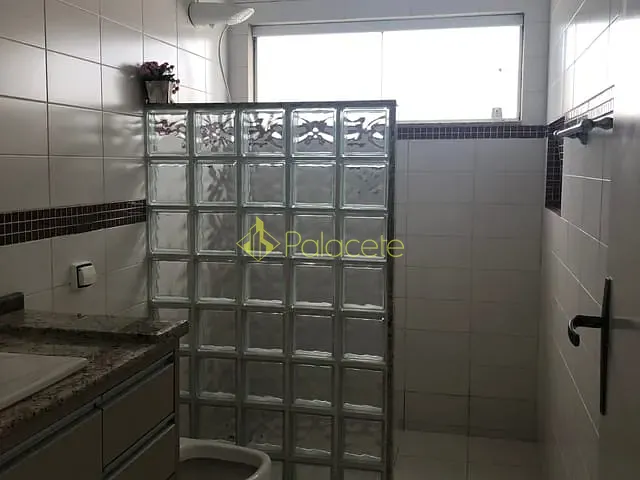 Casa com 420m² 4 quartos e 4 banheiros, à venda, no bairro Condomínio Real Ville em Pindamonhangaba