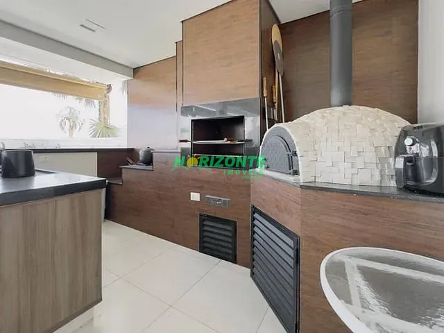 Casa com 450m² 4 quartos e 4 banheiros, à venda, no bairro urbanova em São José dos Campos
