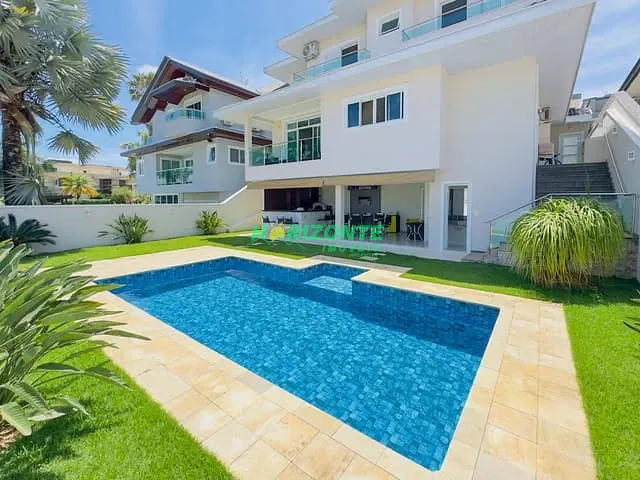 Casa com 450m² 4 quartos e 4 banheiros, à venda, no bairro Condomínio Residencial Jaguary em São José dos Campos