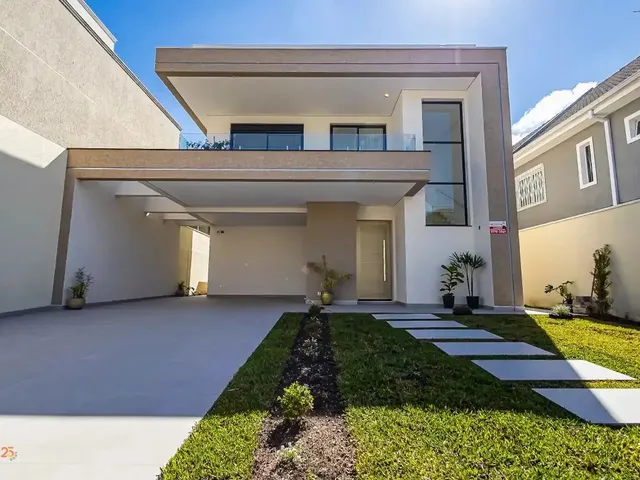 Casa com 500m², à venda, no bairro Hauer em Curitiba