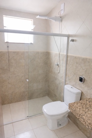 Casa 3 quartos e 3 banheiros, à venda, no bairro Granja dos Cavaleiros em Macaé
