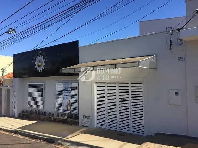 Casa com 168m² 3 quartos e 2 banheiros, para alugar, no bairro São Sebastião em Uberaba