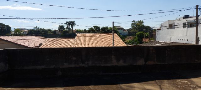 Casa com 300m² 3 quartos e 2 banheiros, à venda, no bairro Maria Áurea em Pindamonhangaba