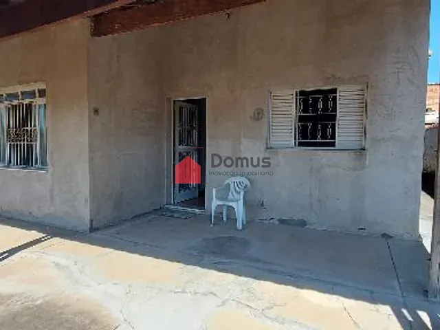 Casa com 300m² 3 quartos e 2 banheiros, à venda, no bairro Maria Áurea em Pindamonhangaba