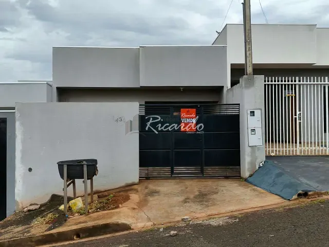 Casa com 121m² 2 quartos e 1 banheiro, à venda, no bairro Jardim Paraíso em Arapongas