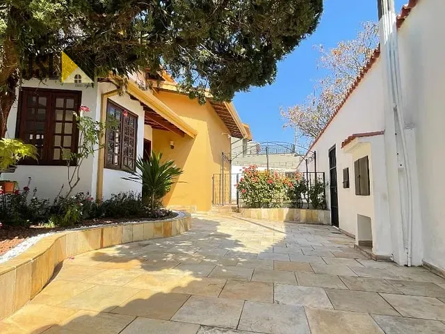 Casa com 553m² 4 quartos e 5 banheiros, à venda, no bairro Vila Santos em Caçapava