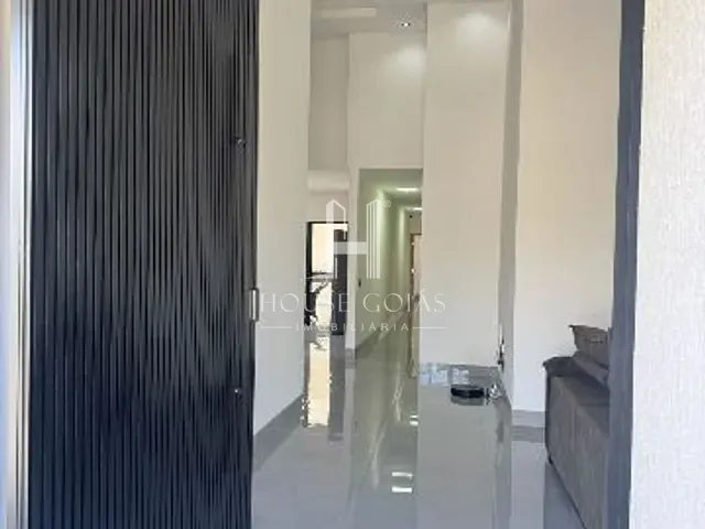 Casa com 375m² 3 quartos e 4 banheiros, à venda, no bairro Residencial Condomínio Jardim Veneza em Senador Canedo